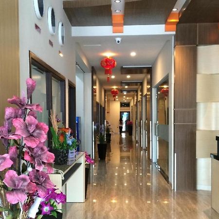 Hotel D' CaLia Tarakan Bagian luar foto