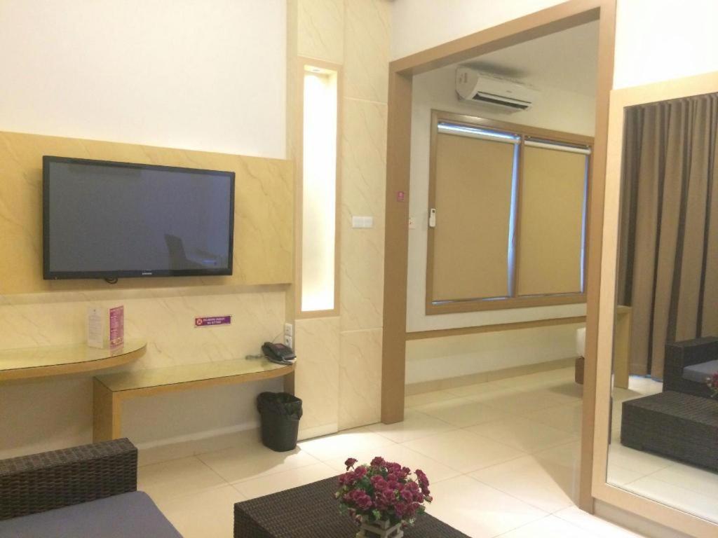 Hotel D' CaLia Tarakan Bagian luar foto