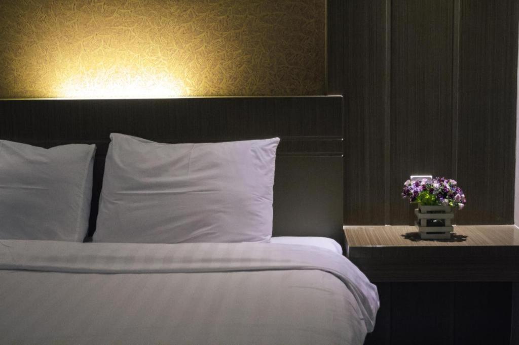 Hotel D' CaLia Tarakan Bagian luar foto