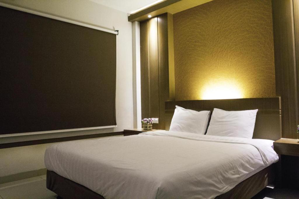 Hotel D' CaLia Tarakan Bagian luar foto